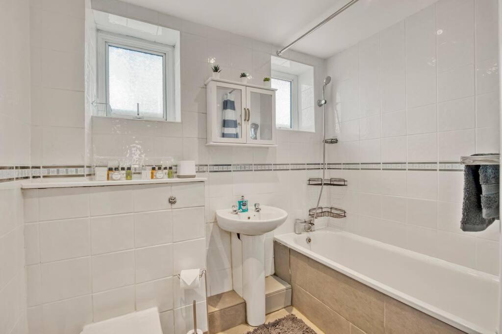Lovely 3-Bed Clapham Common Λονδίνο Εξωτερικό φωτογραφία